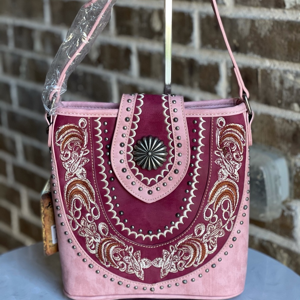 Montana West Concho Collection Messenger Bag - Picture 2 of 5